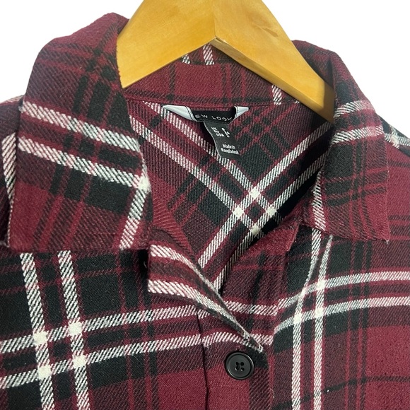 New Look Plaid Red White Black Collared Button Blouse Size 2 - Picture 2 of 4